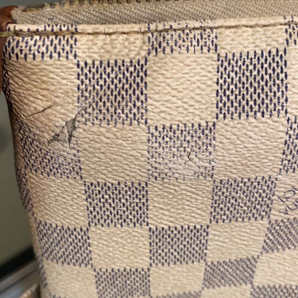 GM totally Louis Vuitton. discontinued model. - Picture 3 of 13